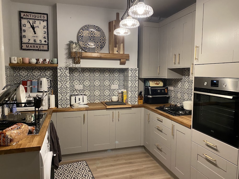 J R Cook Kitchen Installations