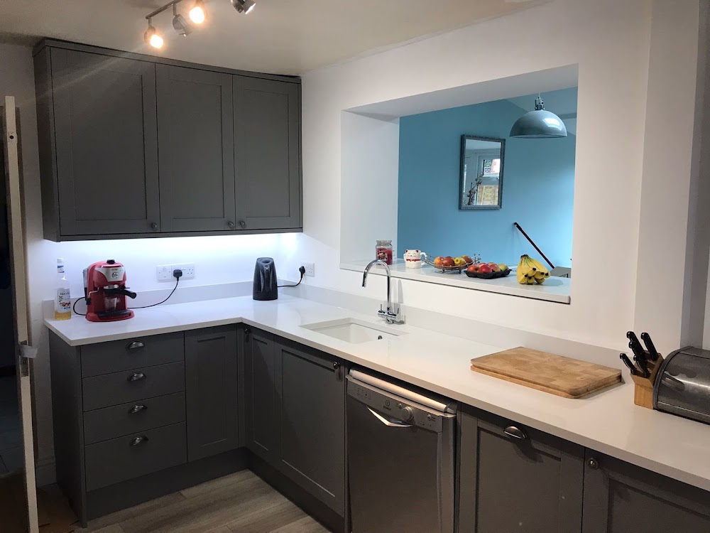 DH Services Kitchen Fitters Bristol
