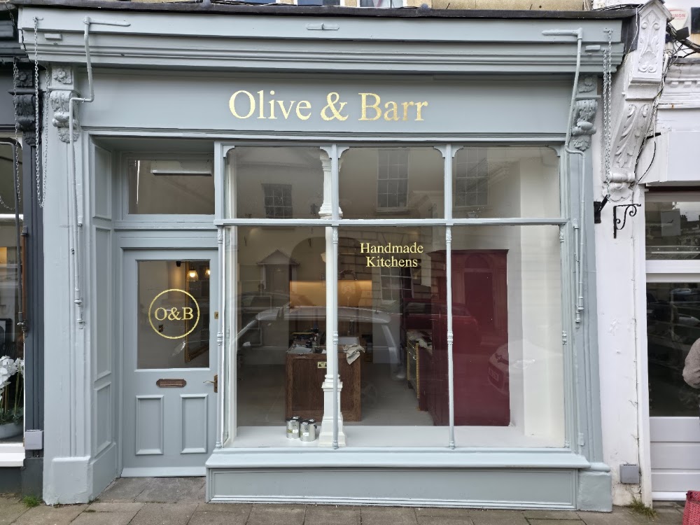 Olive and Barr